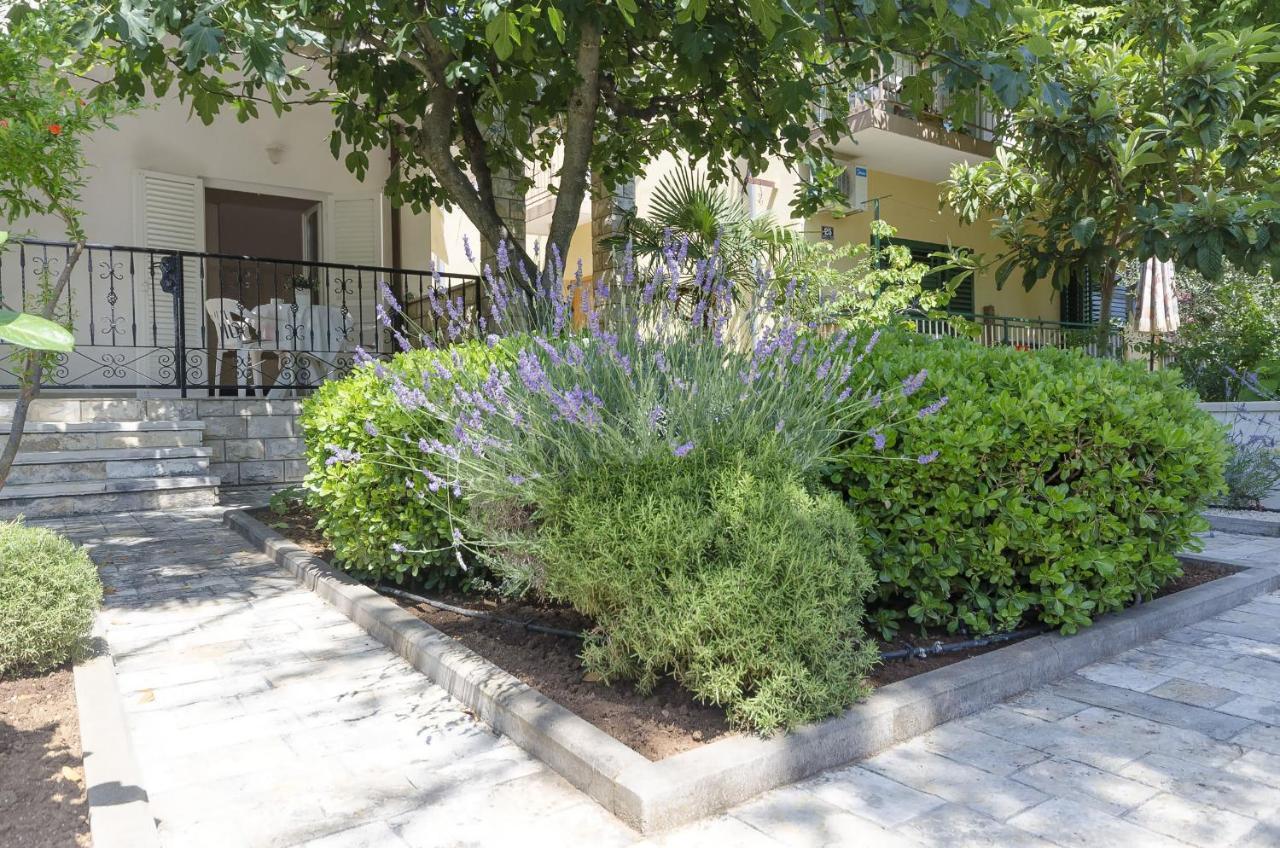 Apartments Karolina Vodice Bagian luar foto